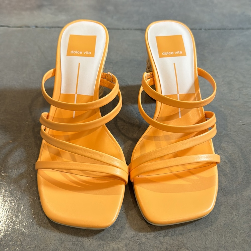 Dolce Vita Nova Heels: Tangerine - Size 6.5 **NEW WITH BOX**